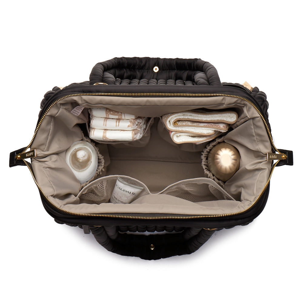 美品★HAPP ハップ　マザーズバッグ　黒ブラック　Paige Carryall HAPP ハップ マザーズバッグ ママバッグ おしゃれ Levy Backpack